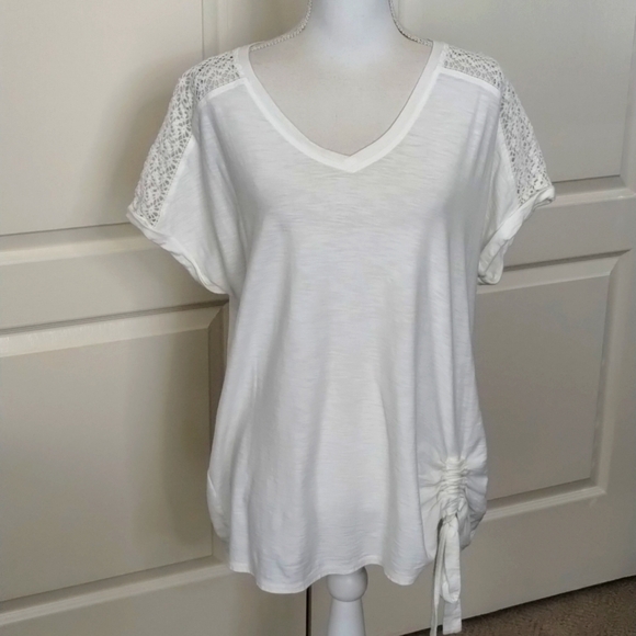 Westbound crochet shoulders heather slub white V-neck tee draw up hem - Picture 1 of 10